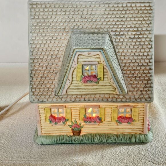 Midwest of Cannon Falls Cottontail Lane Light Up Ceramic Rose Cottage - Picture 8 of 9